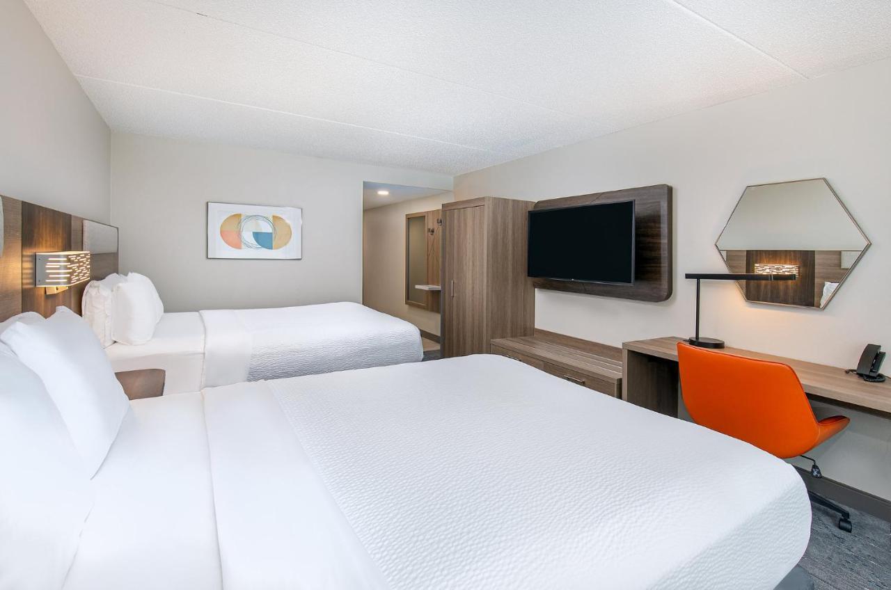 Holiday Inn Express & Suites Columbus At Northlake By Ihg מראה חיצוני תמונה
