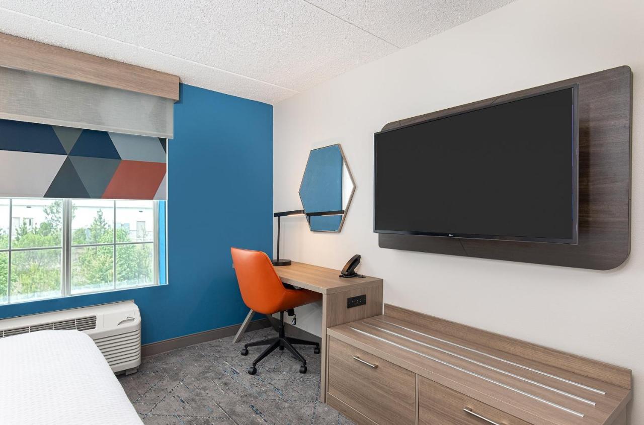 Holiday Inn Express & Suites Columbus At Northlake By Ihg מראה חיצוני תמונה