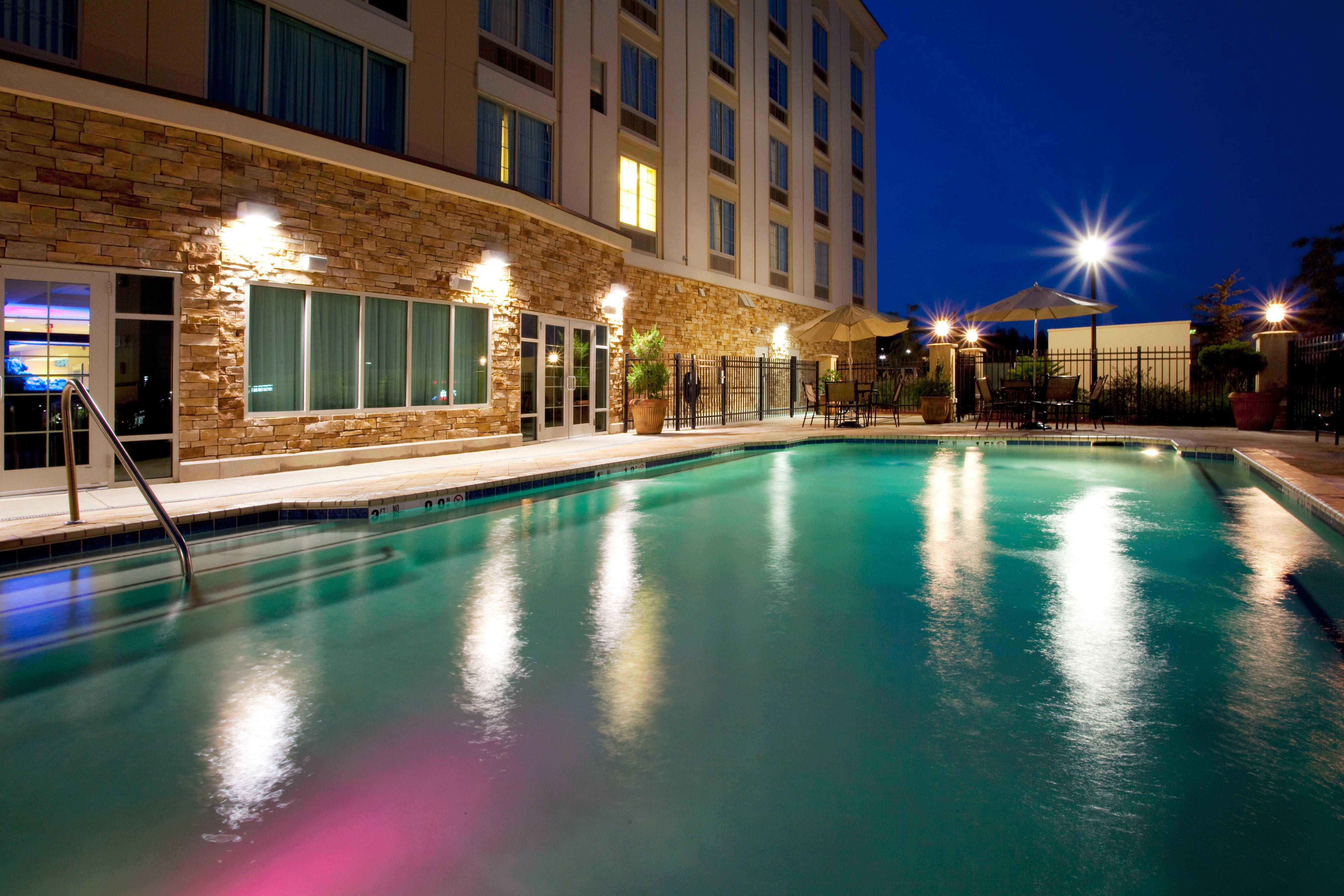 Holiday Inn Express & Suites Columbus At Northlake By Ihg מראה חיצוני תמונה